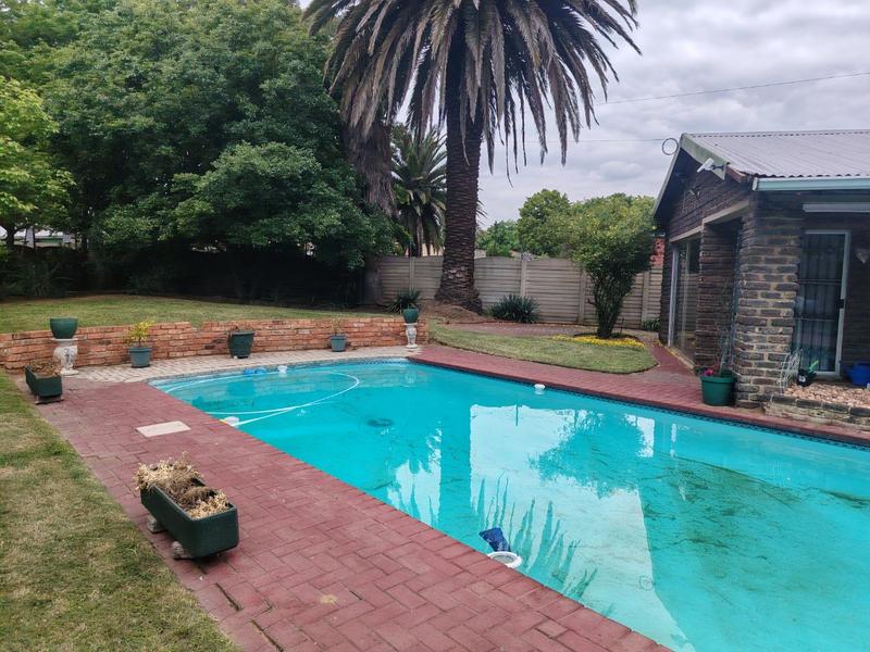 5 Bedroom Property for Sale in Sasolburg Ext 4 Free State